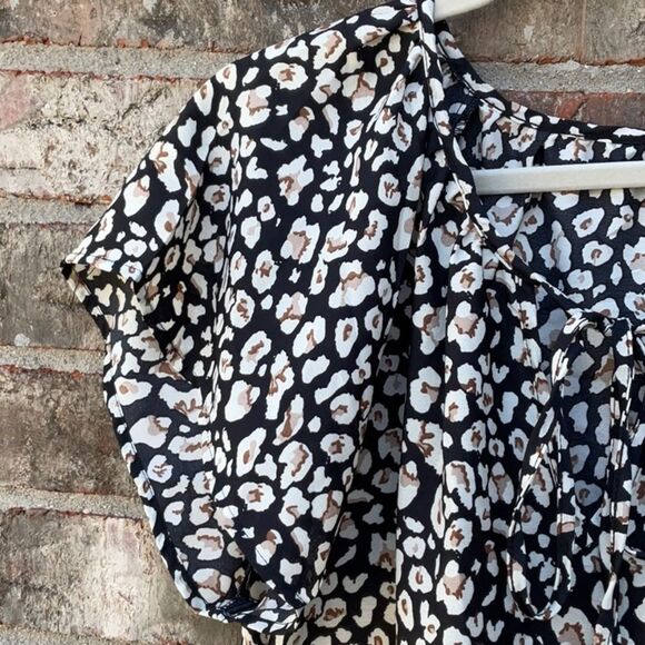 Take 50% OFF- Animal Print Stylish Black and White Women's Top, Size-M - Picture 7 of 10